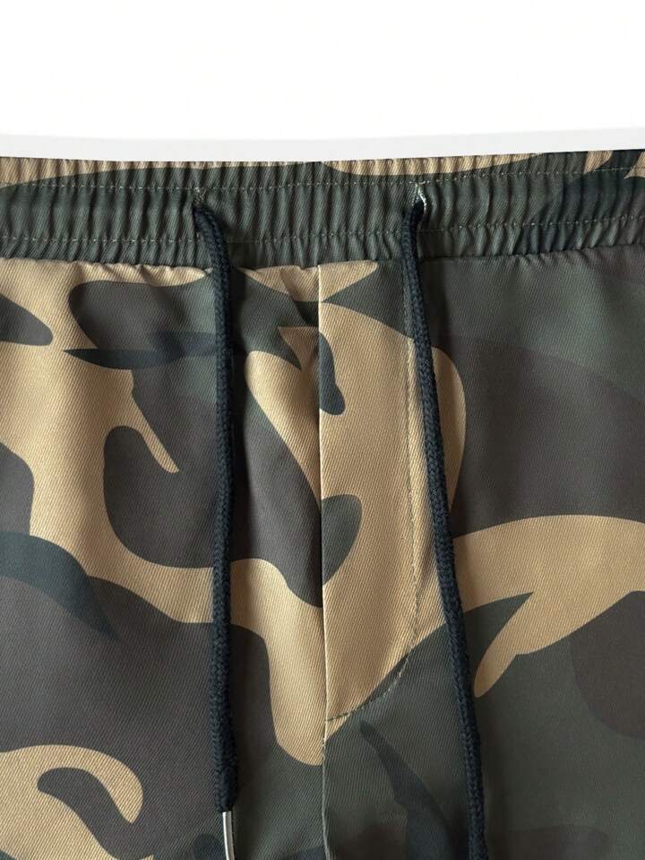 Chillmode Men's Letter Print Camo Workwear Shorts With Pockets, Casual